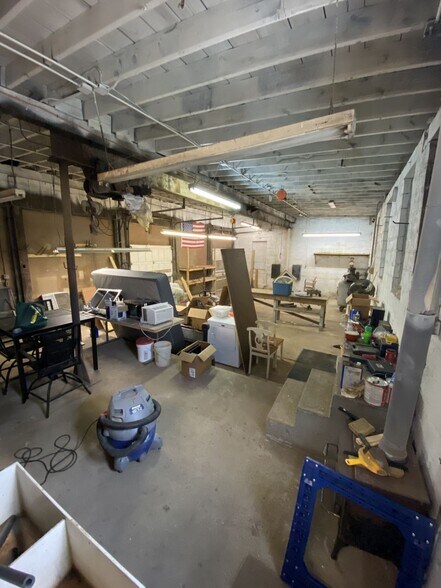 More Photos Of 314 Branch Ave, Providence Manufacturing For Lease