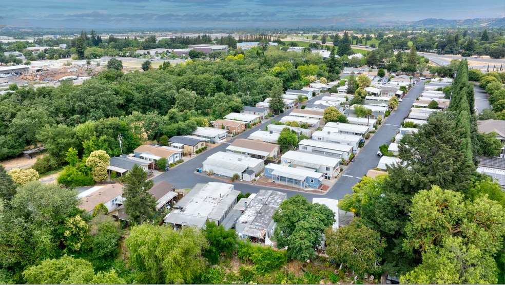 More Photos Of 5250 Whispering Creek Dr, Santa Rosa Manufactured Housing Mobile Home Park For Sale