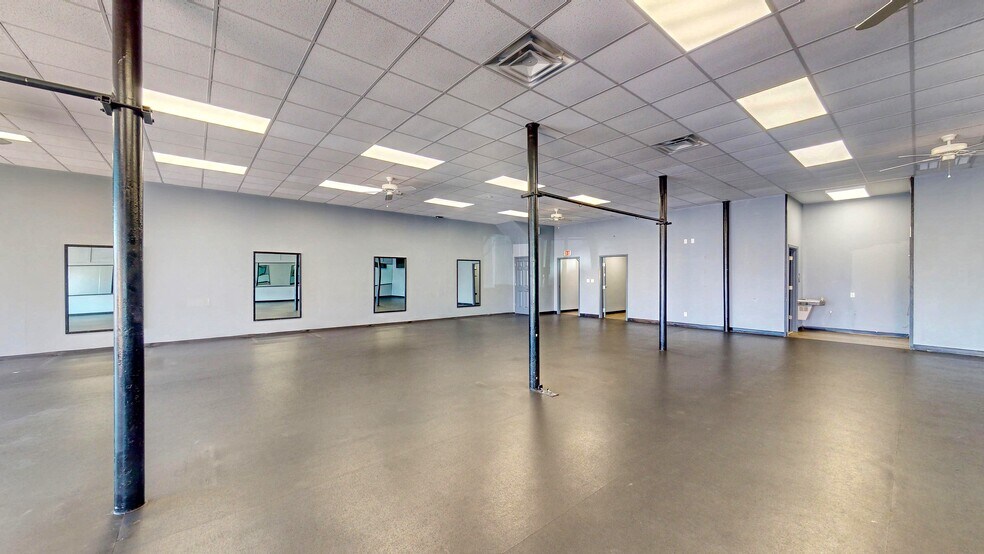 More Photos Of 1077 S Main St, Milan Storefront Retail Office For Sale