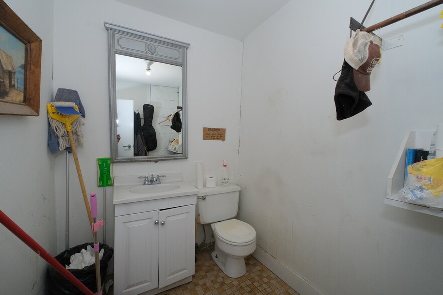 More Photos Of 154 26th St, Brooklyn Warehouse For Sale