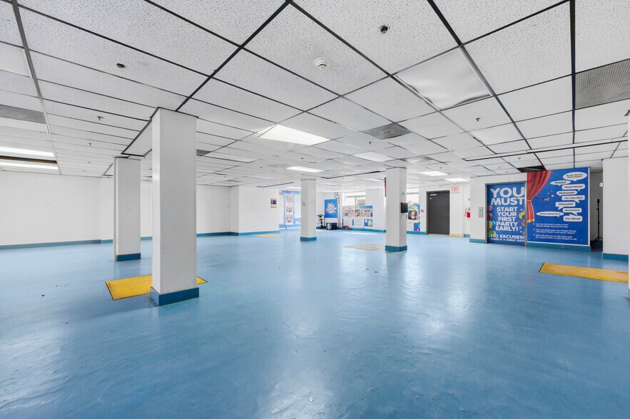 More Photos Of 200 Meacham Ave, Elmont Warehouse For Lease