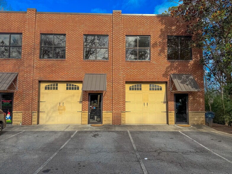 More Photos Of 800 Langford Dr, Norcross Light Distribution For Lease