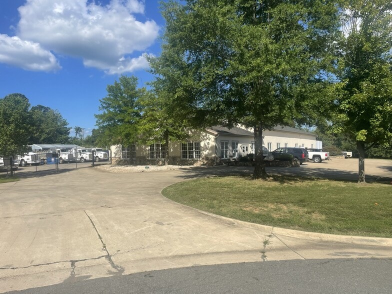 More Photos Of 37310 E Richardson Ln, Purcellville Warehouse For Sale