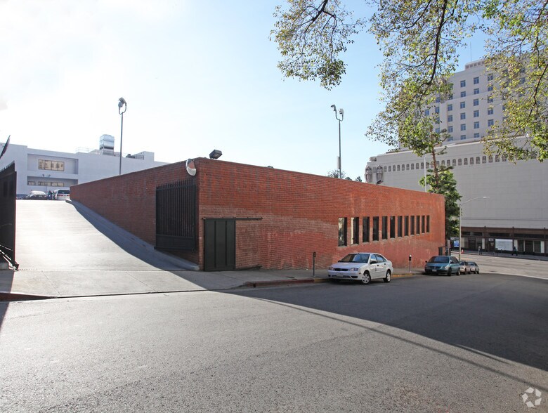 Primary Photo Of 2415 W 6th St, Los Angeles Office For Lease