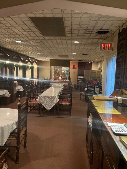 More Photos Of 3287 1/2 M, Washington Restaurant For Sale