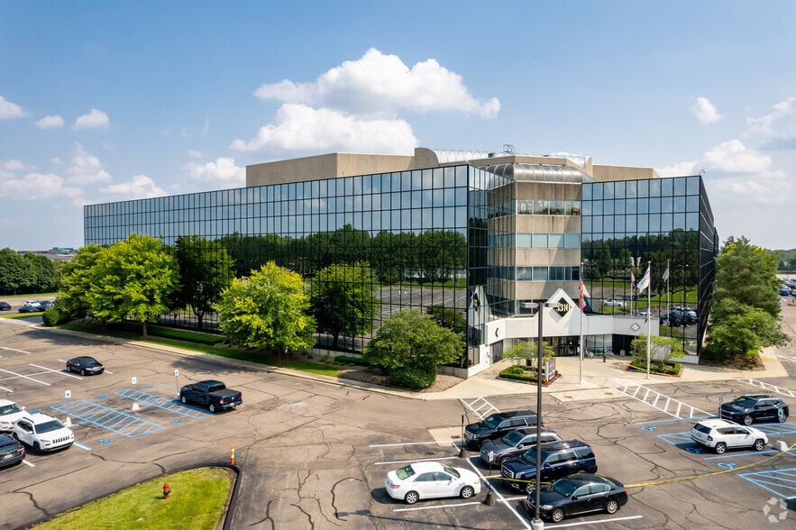 More Photos Of 3310 W Big Beaver Rd, Troy Unknown For Lease