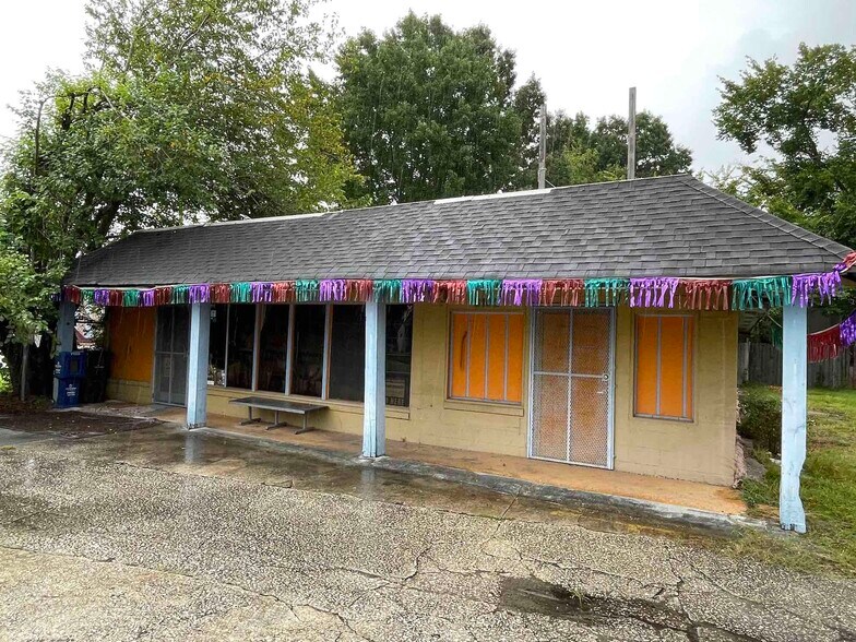 Primary Photo Of 5102 Rivers Ave, Charleston Freestanding For Sale
