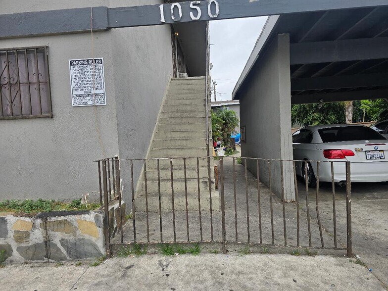 More Photos Of 1050 W 88th St, Los Angeles Apartments For Sale