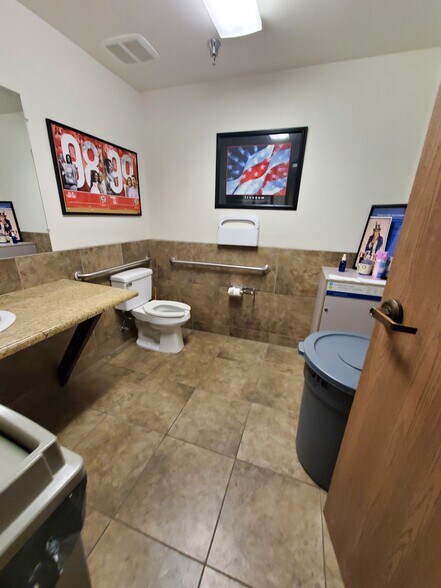 More Photos Of 41669 Date St, Murrieta Office For Lease