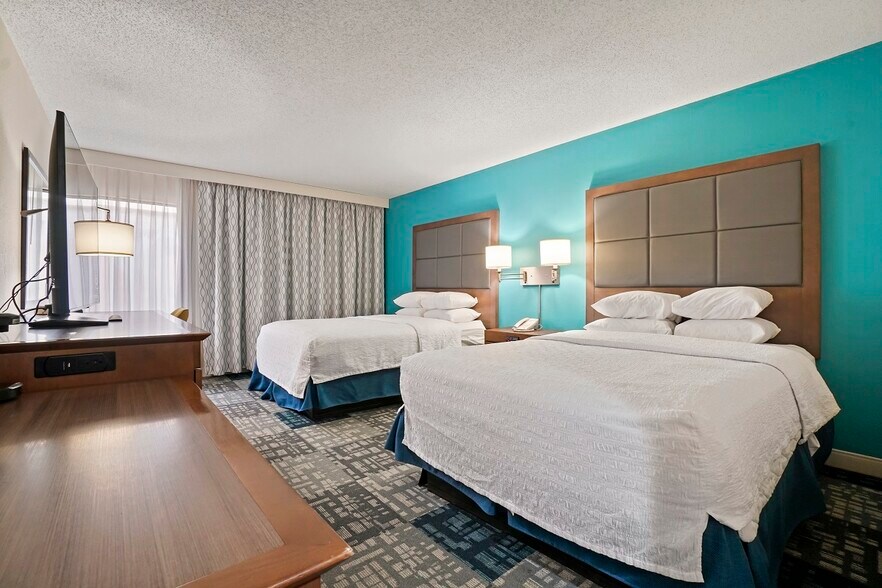 More Photos Of 1500 W 4th St, Adel Hotel For Sale