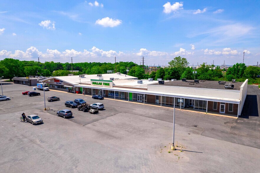 More Photos Of 1047 Broad St, Paulsboro Unknown For Lease