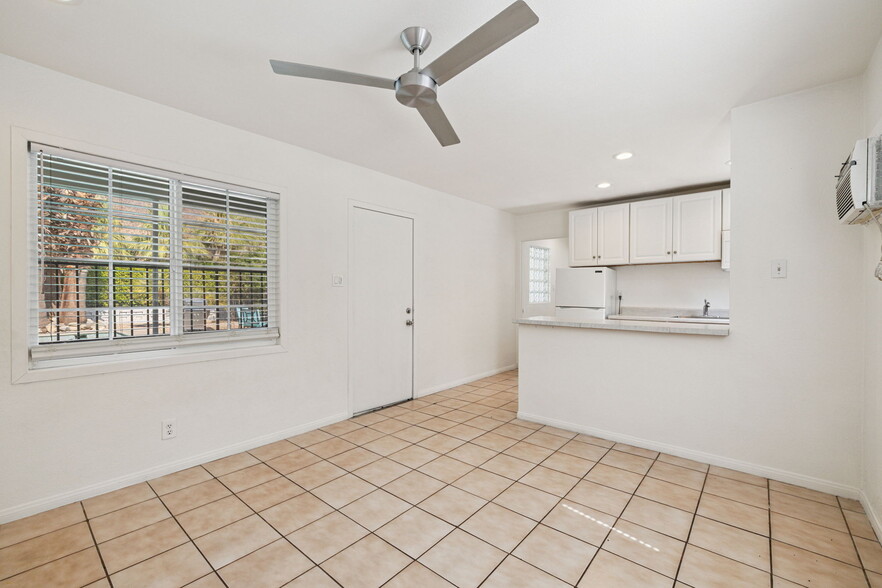 More Photos Of 1674 S Via Salida, Palm Springs Apartments For Sale