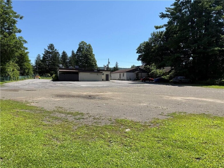 More Photos Of 24 Oneida St, Oneonta Restaurant For Sale