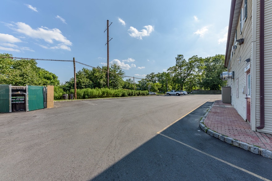 More Photos Of 159 Main St, East Brunswick Storefront Retail Office For Sale