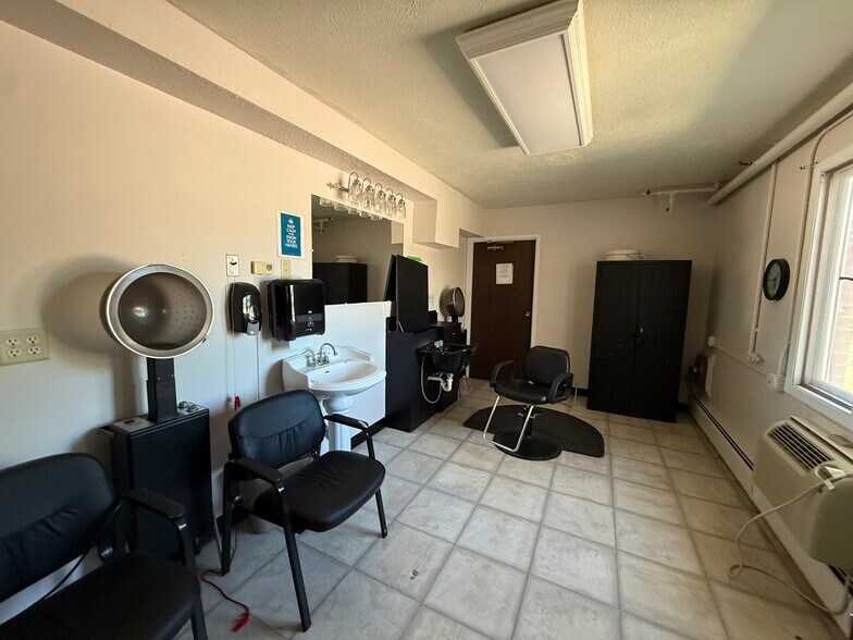 More Photos Of 702 Cedar Ave, Laurel Multifamily For Sale