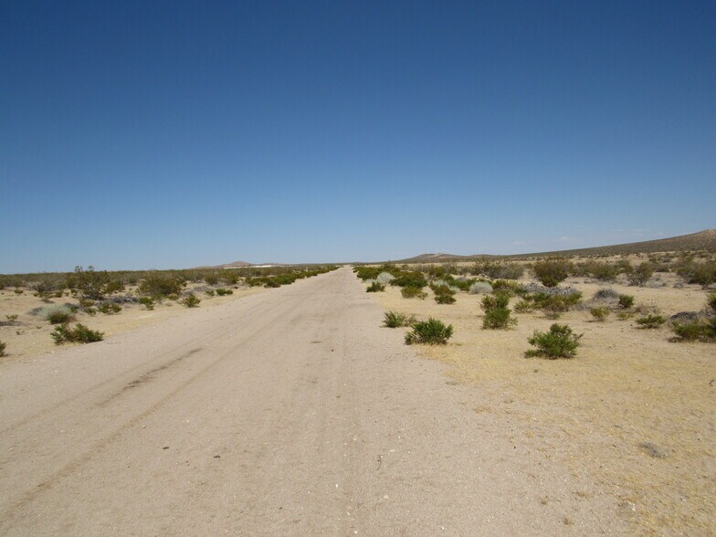 More Photos Of 227-071-05-00-6 Lindbergh Blvd, California City Land For Sale
