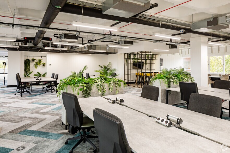 More Photos Of Bridge Ave, Maidenhead Coworking Space