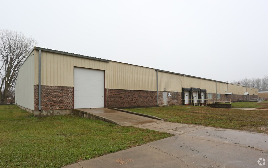 More Photos Of 803 Industrial Park Rd, Rock Falls Warehouse For Sale