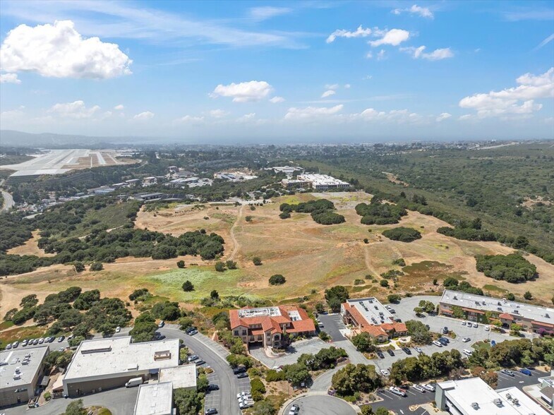 More Photos Of 10 Harris Ct, Monterey Medical For Sale