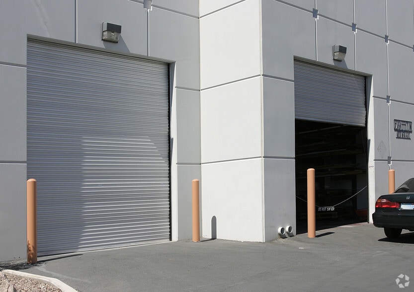 More Photos Of 3720 W Oquendo Rd, Las Vegas Warehouse For Lease
