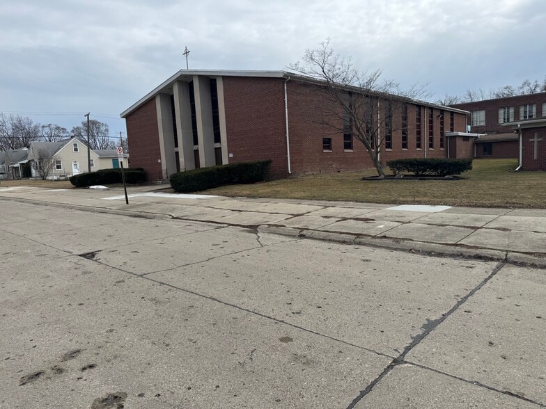 More Photos Of 26123 McDonald St, Dearborn Heights Religious Facility For Sale