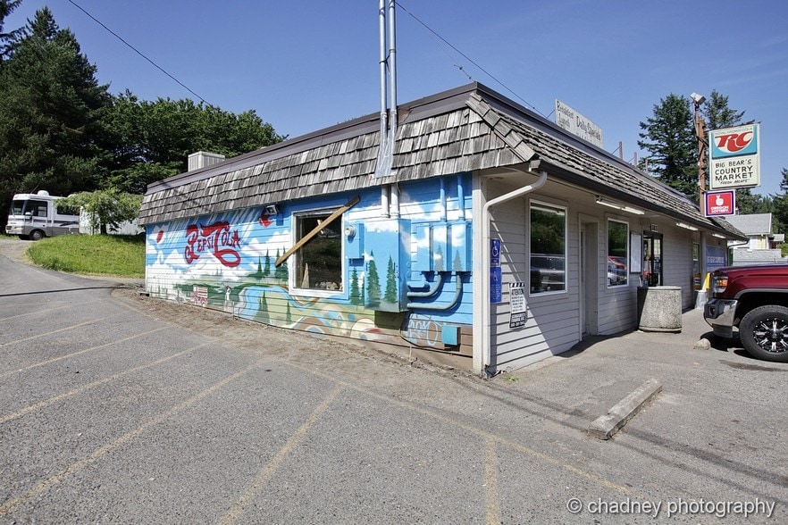 More Photos Of 31815 E Historic Columbia RI Hwy, Troutdale Convenience Store For Sale