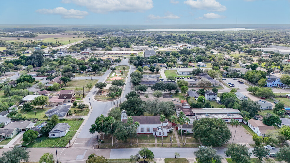 Primary Photo Of 317 Magnolia Ave, La Feria Religious Facility For Lease