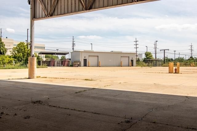 More Photos Of 15317 Chatfield Ave, Cleveland Warehouse For Lease