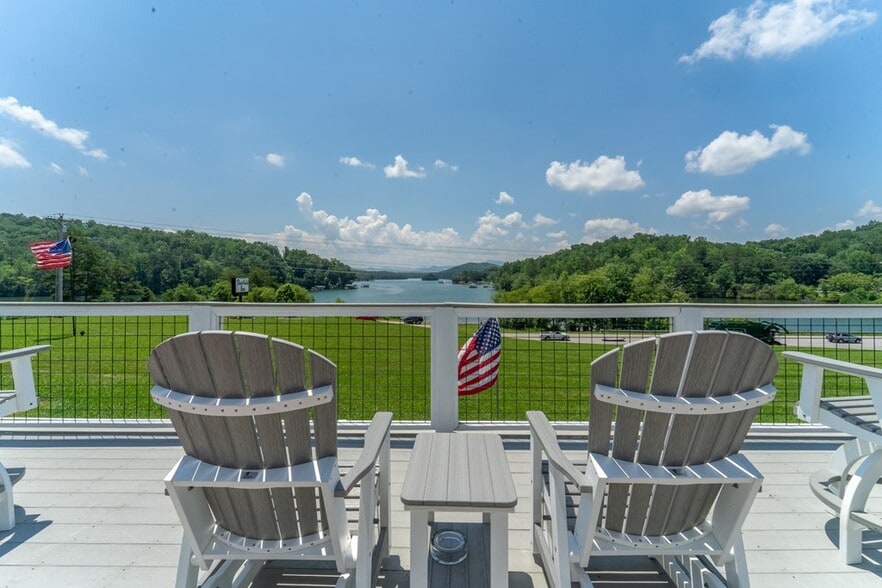 More Photos Of 40 Chatuge Ln, Hayesville Hotel For Sale