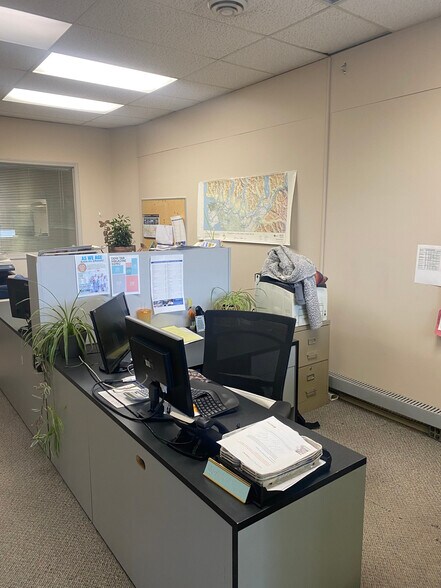 More Photos Of 33047 1st Av, Mission Office For Sale