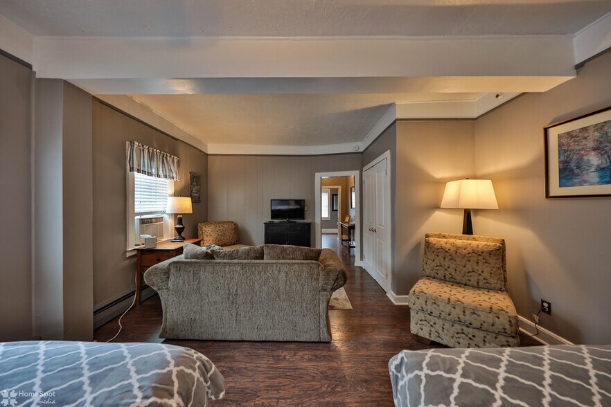More Photos Of 2468 Route 390, Canadensis Hospitality For Sale