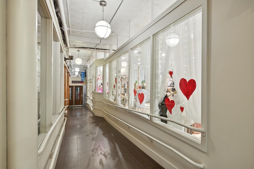 More Photos Of 150 Main St, Northampton Storefront For Lease