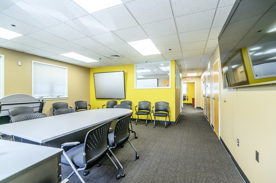 More Photos Of 100 Conifer Hill Dr, Danvers Office For Lease