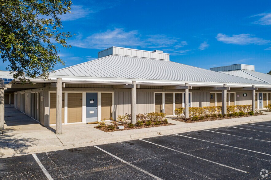 More Photos Of 2901 W Busch Blvd, Tampa Unknown For Lease