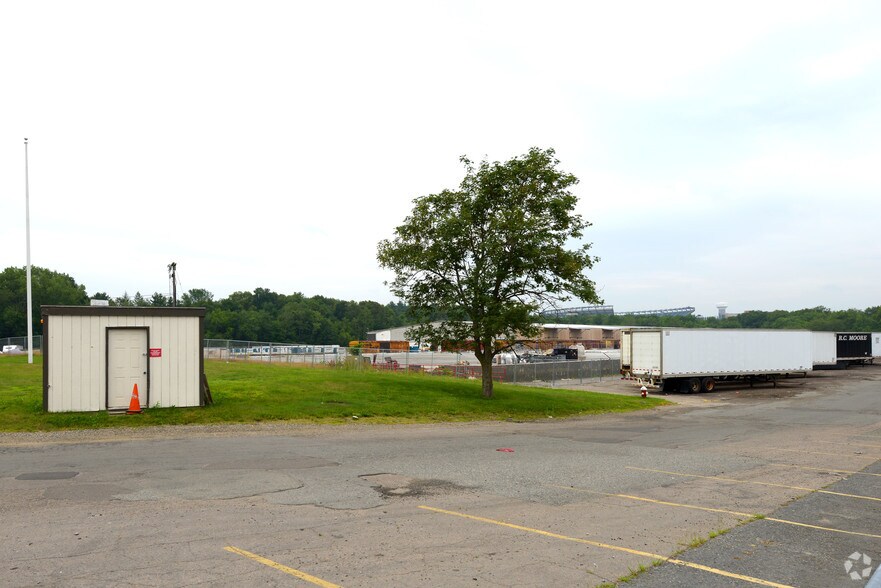 More Photos Of 208 North St, Foxborough Warehouse For Lease