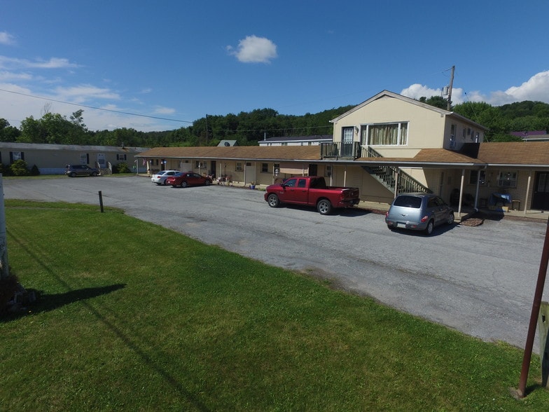 More Photos Of 15033-15045 Dunnings Hwy, East Freedom Apartments For Sale