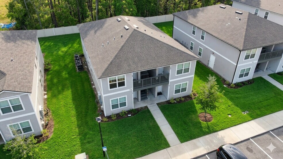 More Photos Of 7368 Mailes Ct, Jacksonville Multifamily For Sale