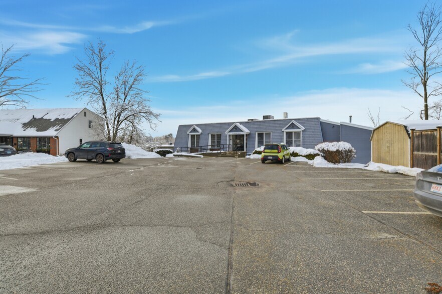 More Photos Of 37 Prospect St, East Longmeadow Storefront Retail Office For Lease