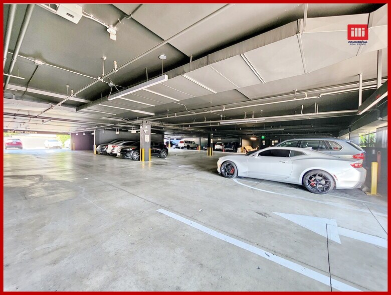 More Photos Of 5121 Van Nuys Blvd, Sherman Oaks Office Residential For Lease
