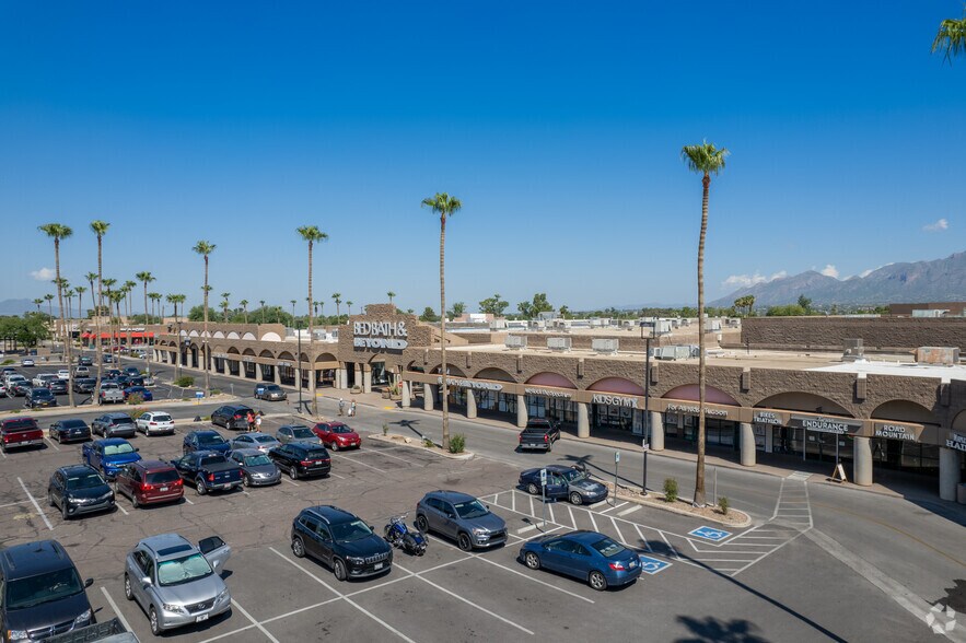 More Photos Of 2480 N Swan Rd, Tucson Unknown For Lease