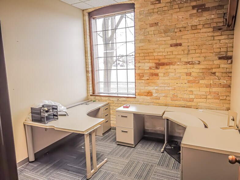 More Photos Of 500 S Hamilton St, Saginaw Medical For Sale