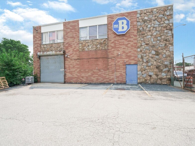 Primary Photo Of 200 E Sunrise Hwy, Freeport Warehouse For Lease