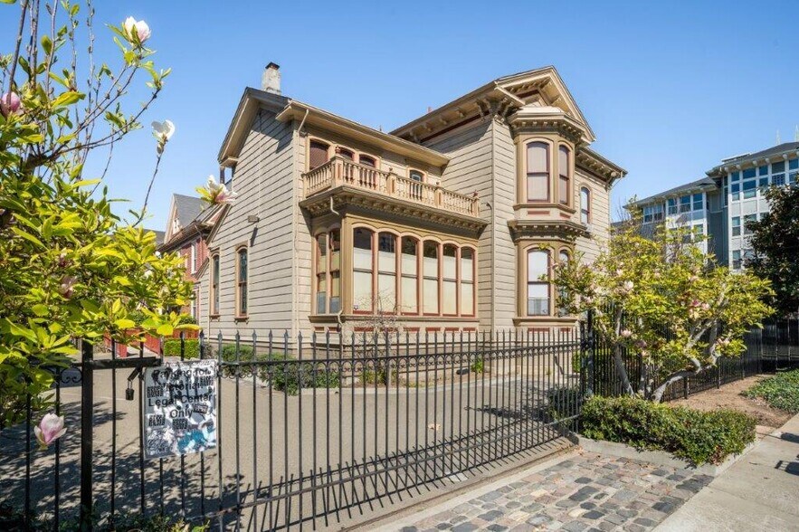 More Photos Of 653 11th St, Oakland Loft Creative Space For Sale