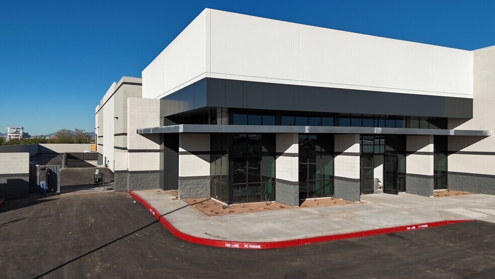 More Photos Of 11244 E Pecos Rd, Mesa Distribution For Sale