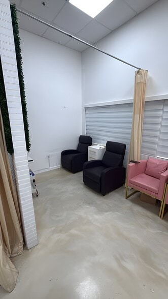 More Photos Of 14251 SW 42nd St, Miami Restaurant For Lease
