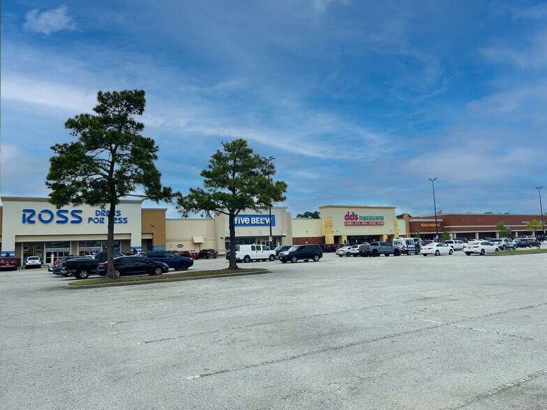 More Photos Of 302-380 FM 1960 W, Houston Unknown For Lease
