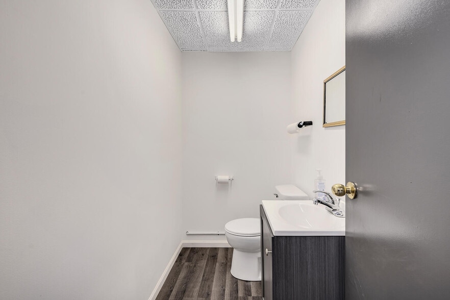 More Photos Of 4100 Washington Blvd, Hillside Industrial For Sale