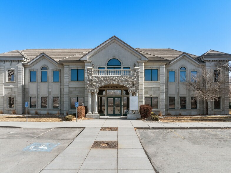 More Photos Of 14039 Minuteman Dr, Draper Self Storage For Lease