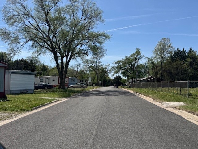 More Photos Of 1800 Windsor, Newton Manufactured Housing Mobile Home Park For Sale