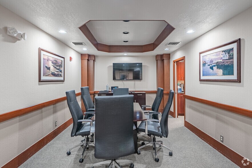 More Photos Of 8751 W Broward Blvd, Plantation Office For Sale